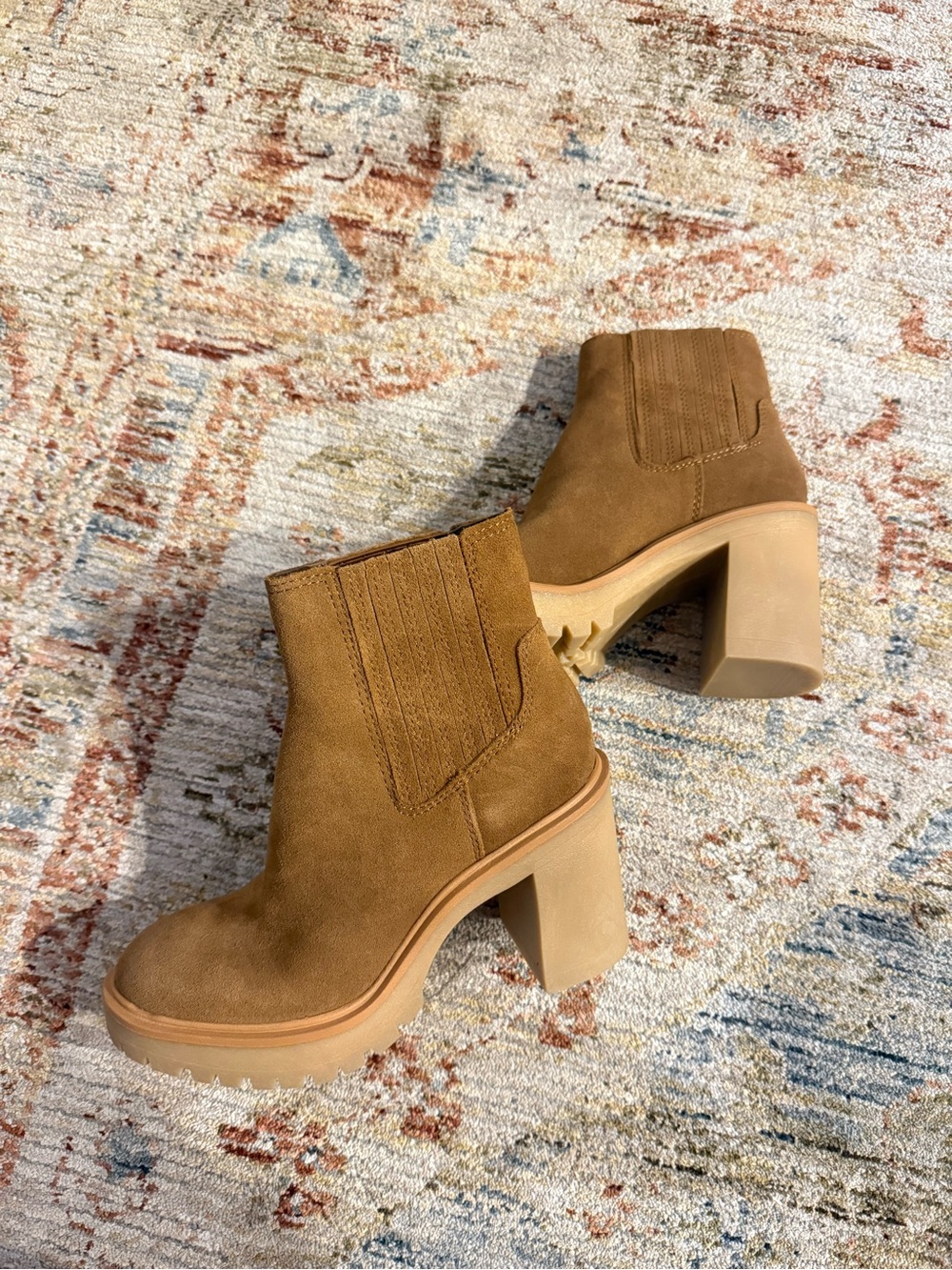 Women's Tan Suede Platform Boots NWOT